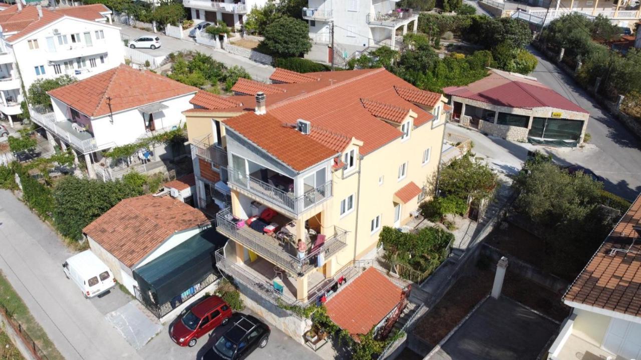 Mara Apartment