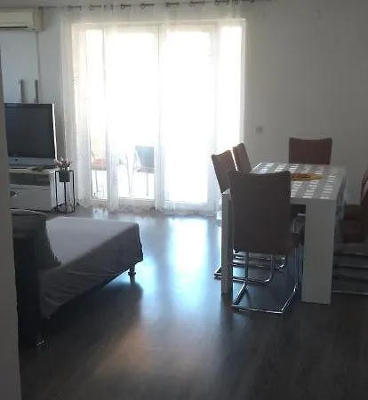 Apartments Mara Seget Vranjica Exterior foto