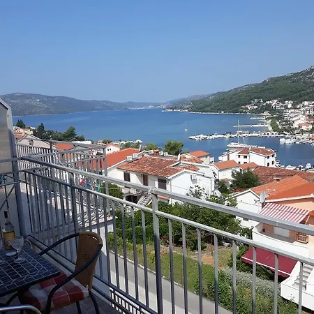 Apartments Mara Seget Vranjica Exterior foto