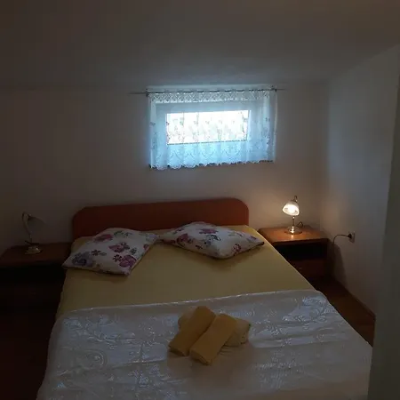 Apartments Mara Seget Vranjica Exterior foto